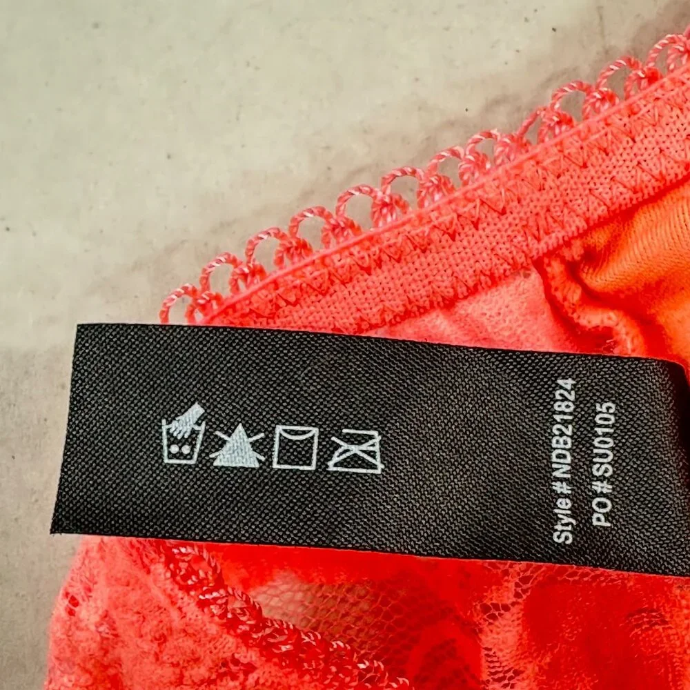 Unbranded Women's Size Medium/Large Bandeau Bra Removable Padding Coral Preowned